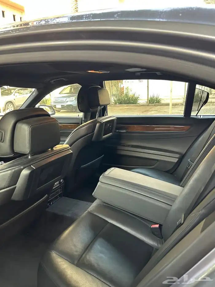 بي ام دبليو 740Li 19