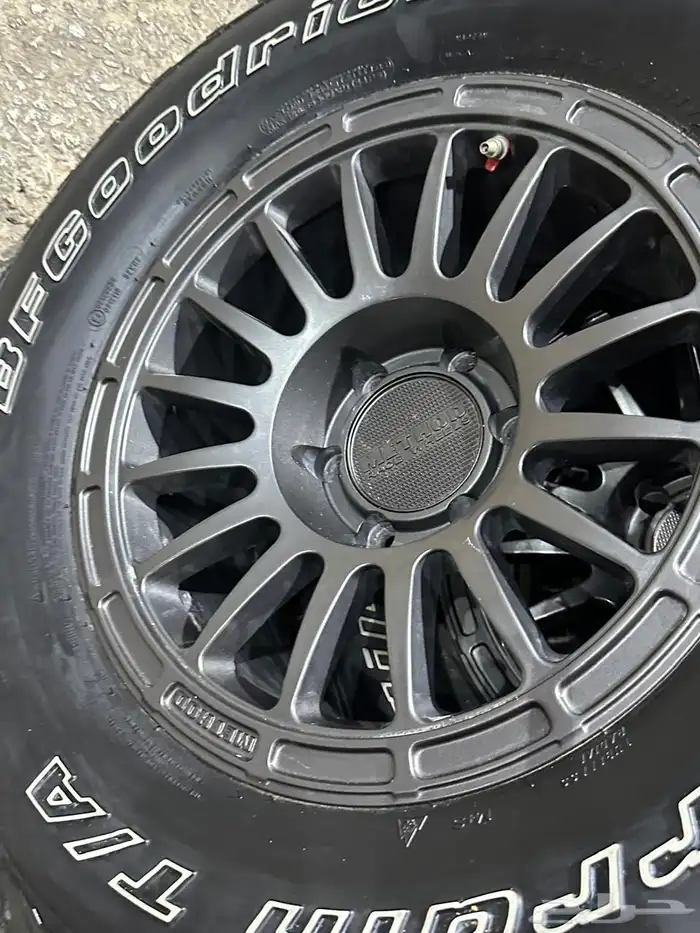 كفرات ربع حجري بي اف مع جنوط ميثود مقاس 17 15