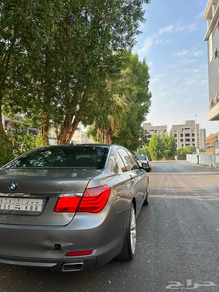 بي ام دبليو 740Li 12