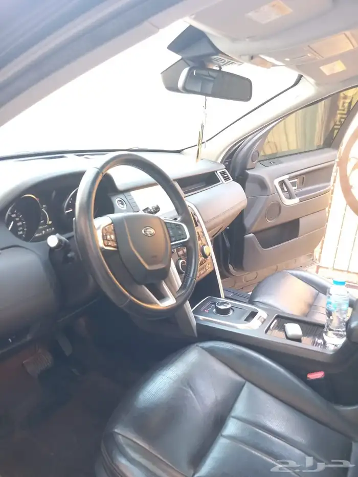 للبيع لاندروفر اسود سبورت دسكفري ديزل موديل 2018 26