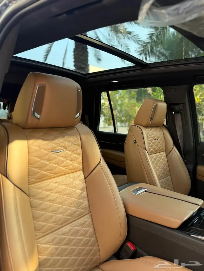 كاديلاك اسكاليد Sport 600 2023 وارد الجميح - بحالة الوكالة 7