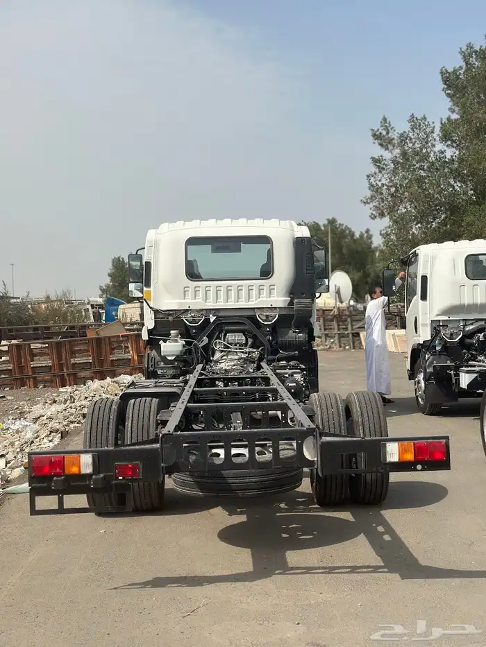 شاحنه ايسوزو 9.5طن FSR 2025 4