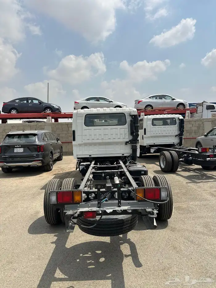 ايسوزو شاحنة 4 طن غمارتين شاسيه 3.90م -2024 3