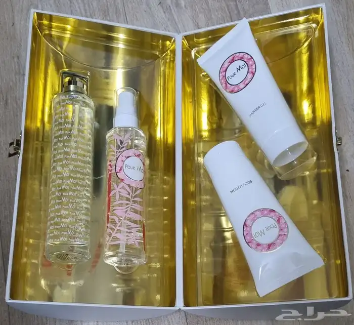 مجموعة عطور نسائية من درعة في تغليف هدايا فاخر 2