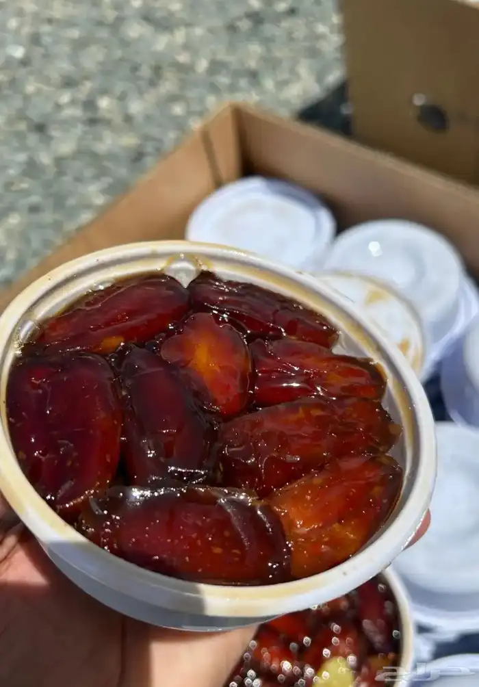 تمر صفري علب فول حجم كبير 5  للجمله 0