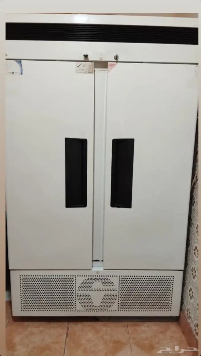ثلاجه للبيع 1250 0