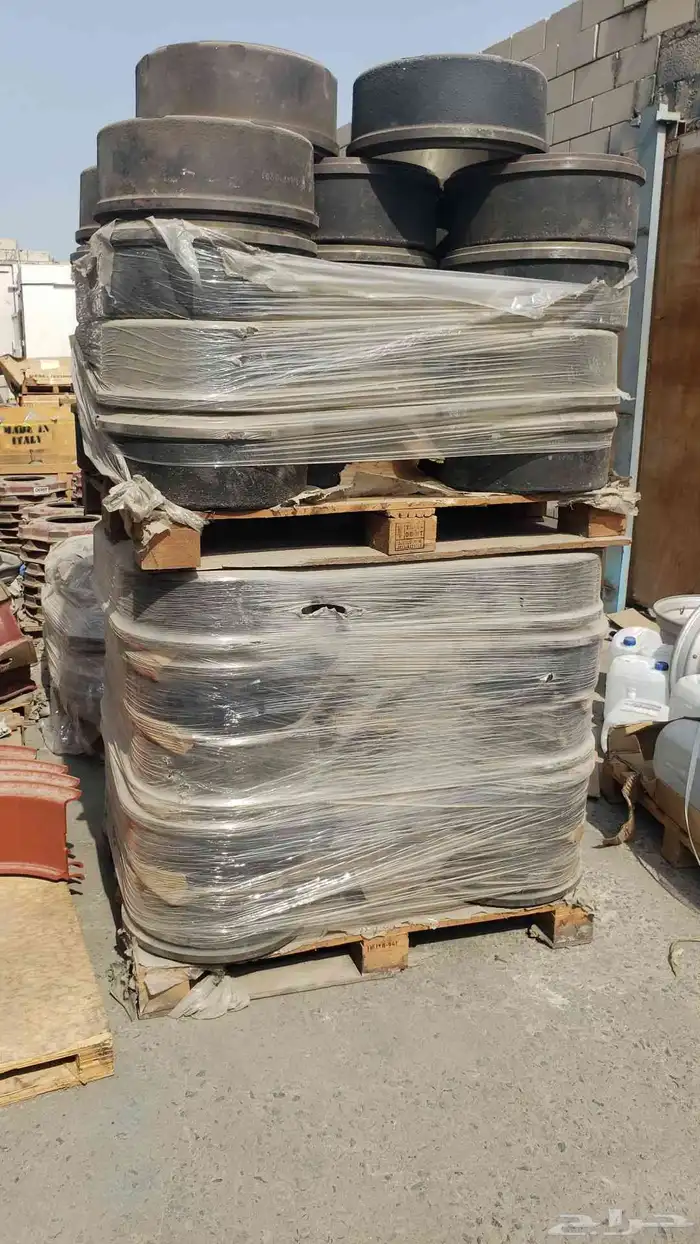 قطع غيار شاحنات وباصات مرسيدس 9