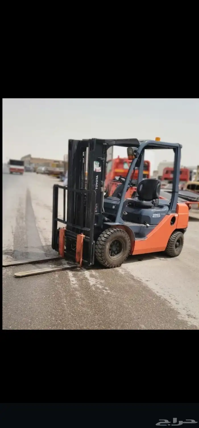 رافعات شوكية(فوركلفت )forklift للايجار 0