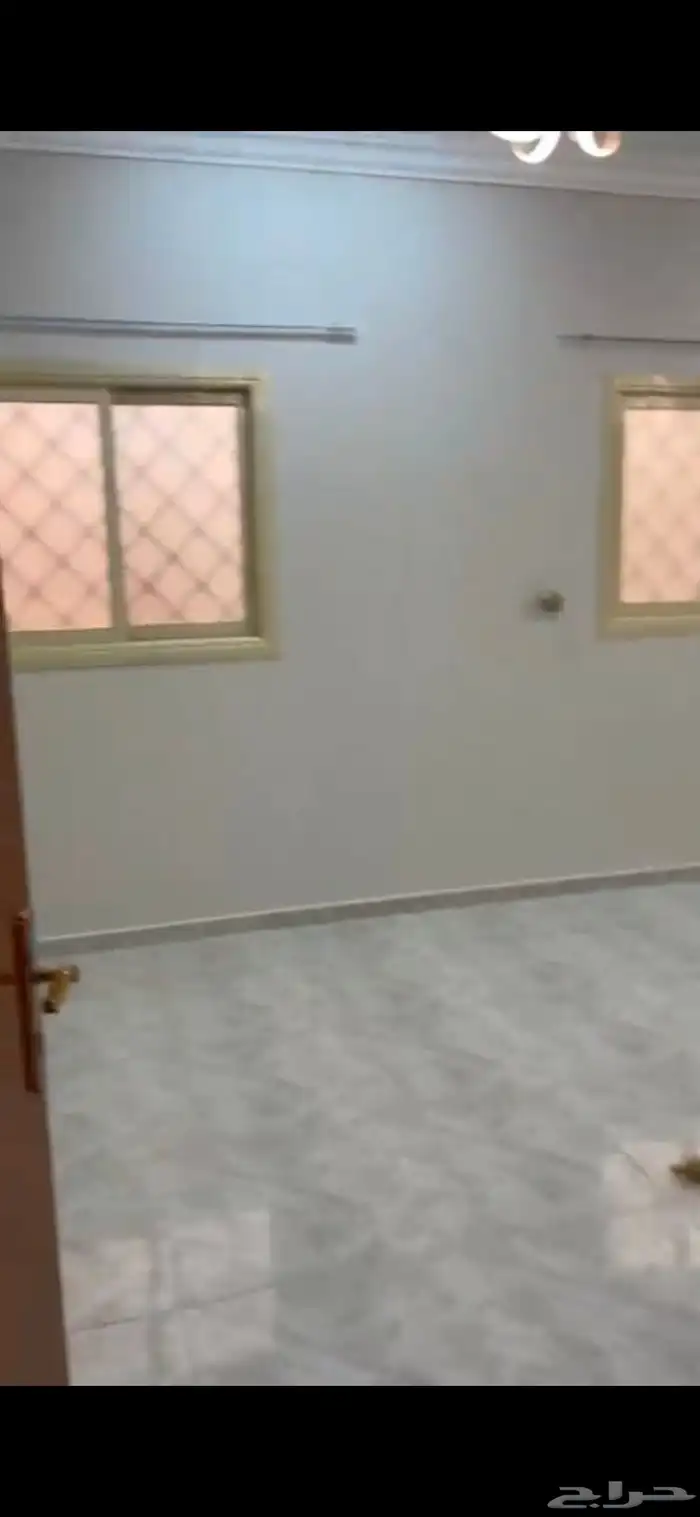 شقة نظيفة جدا للايجار حي الجامعيين 0