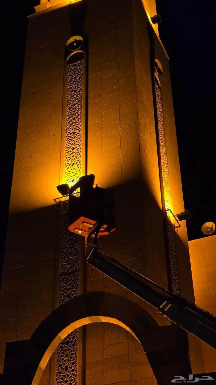 دينة برافعة 20