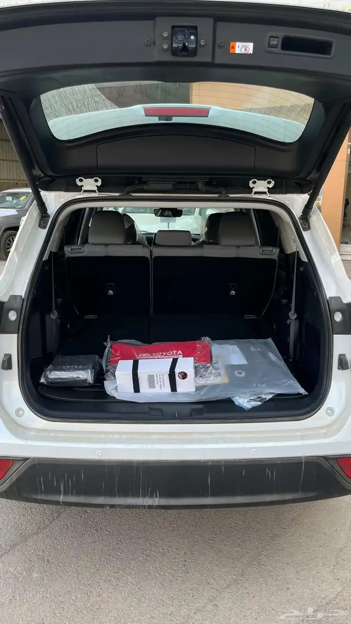 هايلاندر GlE hev 2025 8