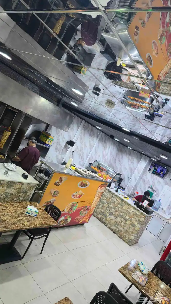 بيع محل شاورما شغال .سيهات 3