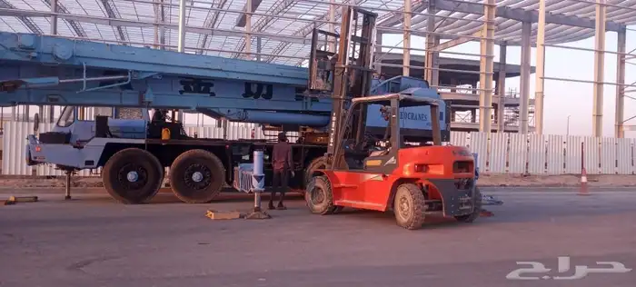 جميع انواع المعدات الثقيله للايجار الشهري واليومي مشاور 0