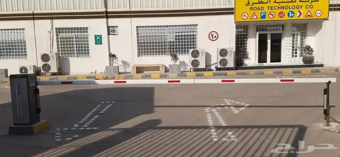 بوابة مواقف السيارات تحكم في دخول وخروج السيارات LPR 11