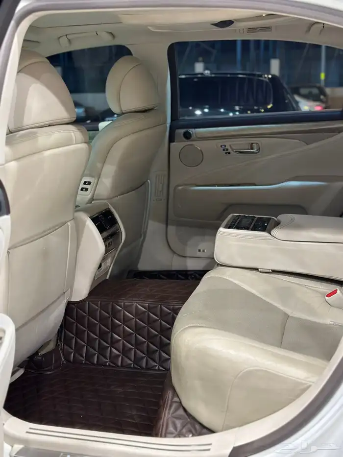 لكزس LS460L موديل 2013 9