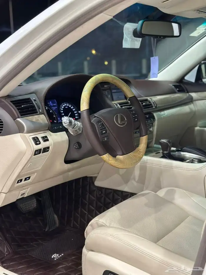 لكزس LS460L موديل 2013 8