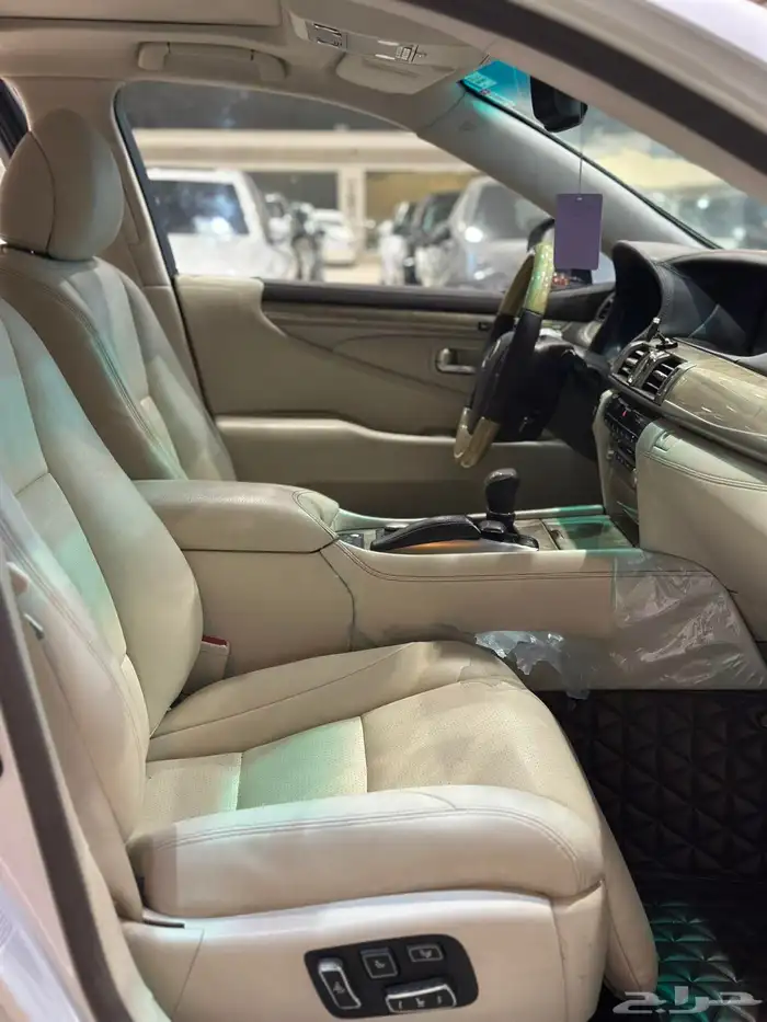 لكزس LS460L موديل 2013 7
