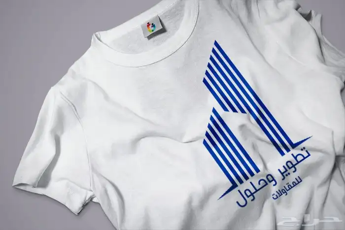 مصممة جرافيك وهويات بصرية 42