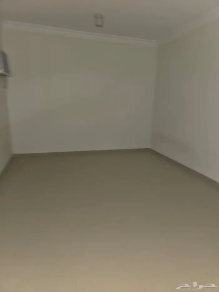 عماره للايجار خمس سنوات تقبل استثمار شقه 2 غرف وصاله وحمام م 4