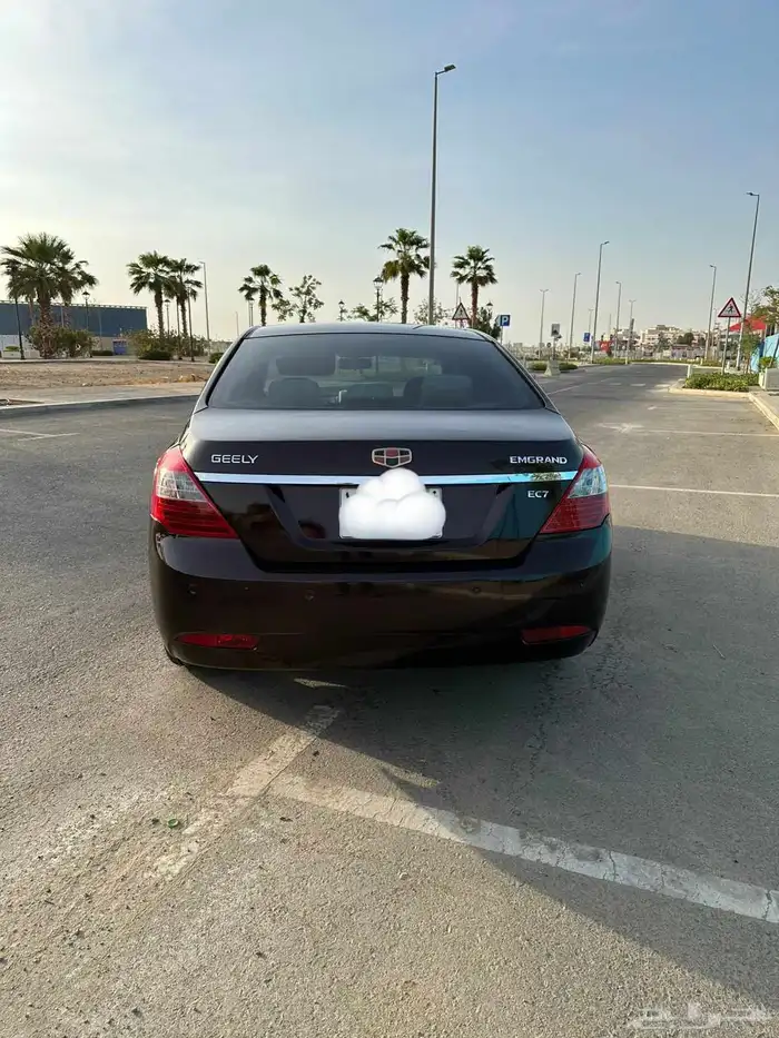للبيع جيلي 2013 Ec7 6