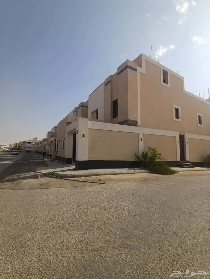 للبيع دورارضي زاويه بصك مستقل حي البيان 0