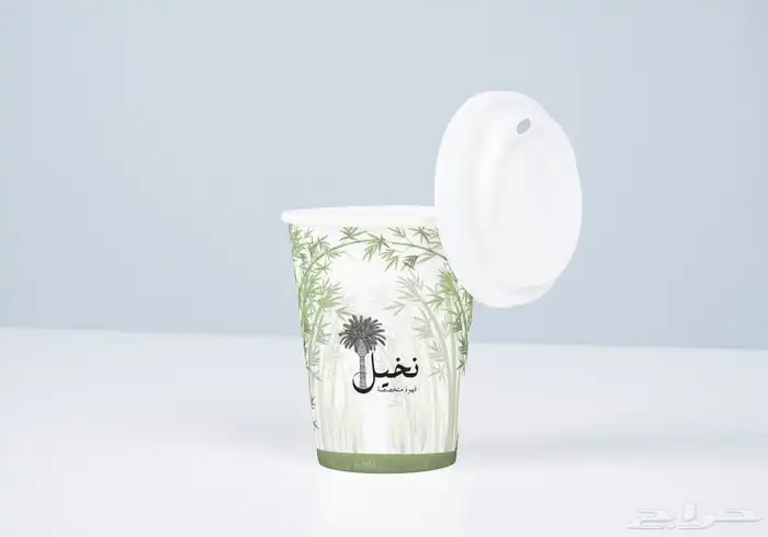 مصممة جرافيك وهويات بصرية 7