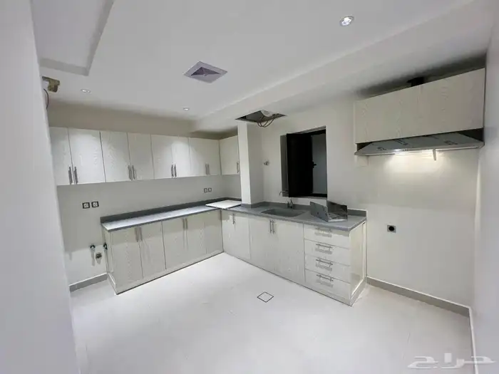 عمارة استثمارية فرصه حي الزهور 1