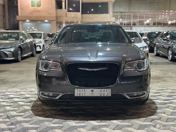 كرايسلر 2022 C300 ليمتد شبه الجديد 1