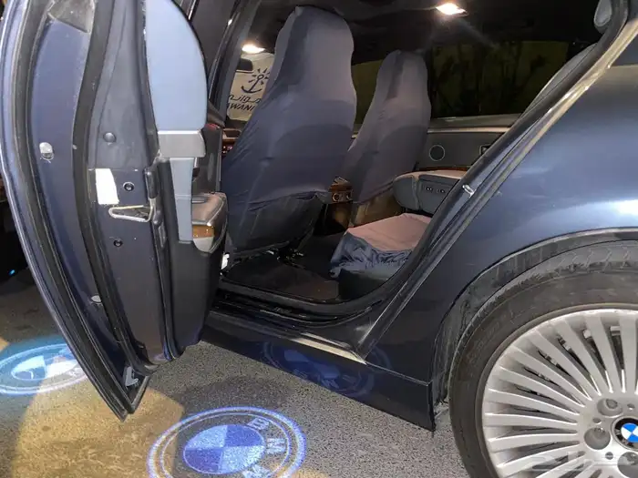 بي ام دبليو 740 Li اند فيجول مع لوحة 13