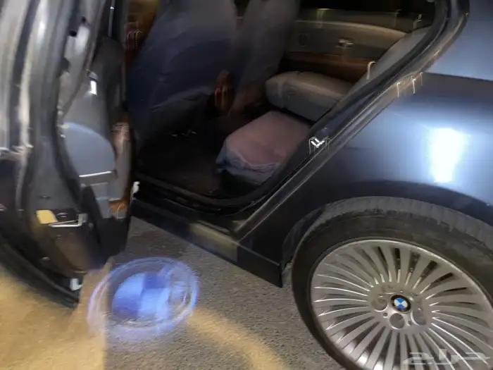 بي ام دبليو 740 Li اند فيجول مع لوحة 23