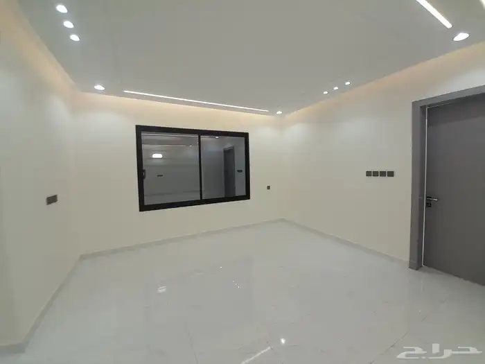 للبيع دور مع ملحق بمدخل سيارة تشطيبات فاخره بسعر 830الف 11