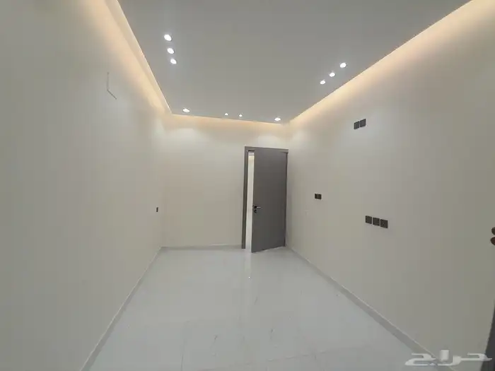 للبيع دور مع ملحق بمدخل سيارة تشطيبات فاخره بسعر 830الف 14