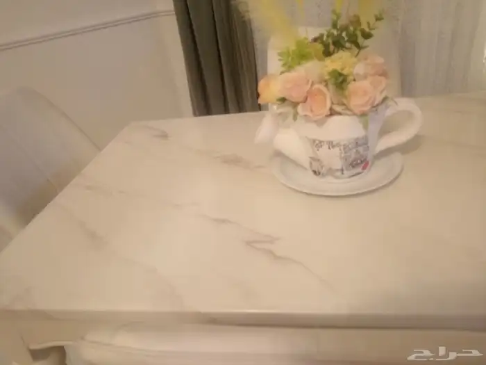 طاولة طعام للبيع 1