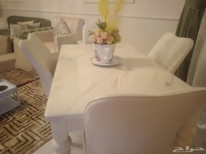 طاولة طعام للبيع 2