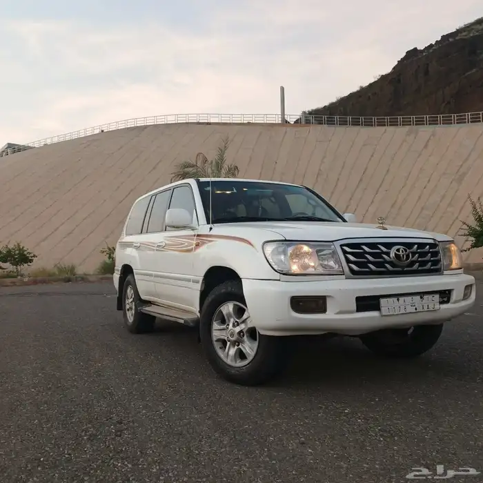لاندكروزر 2007GXR3بريمي 0