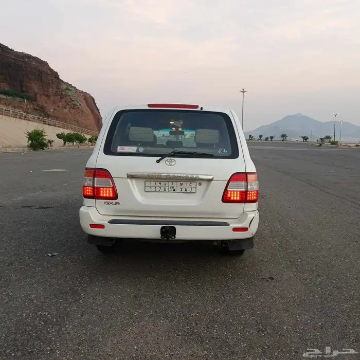 لاندكروزر 2007GXR3بريمي 12