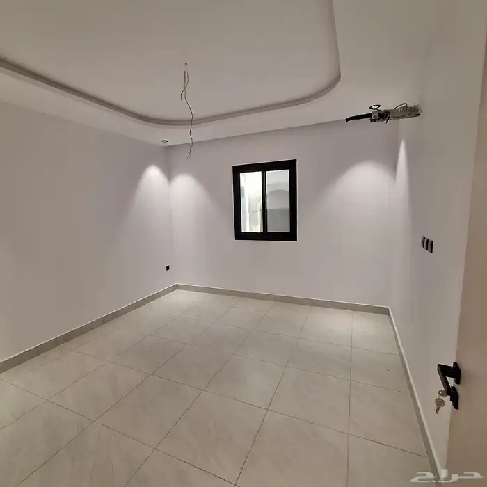 شقق فاخرة للتمليك جاهز افراغ فوري حي الصفاءظهيرت شارع التحلي 8