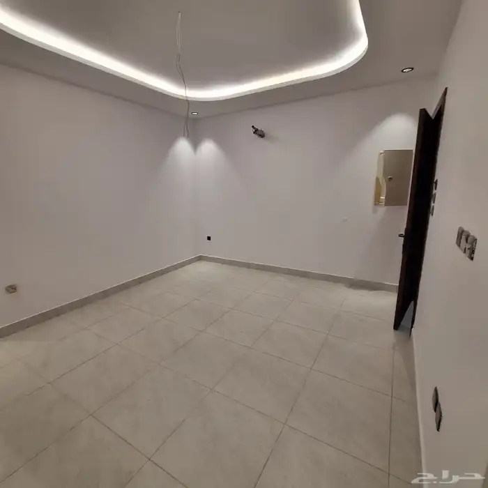 شقق فاخرة للتمليك جاهز افراغ فوري حي الصفاءظهيرت شارع التحلي 12