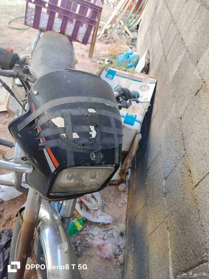 دباب قديم فيه واحد سنه ما فيش شغل لكن دباب كويس 2