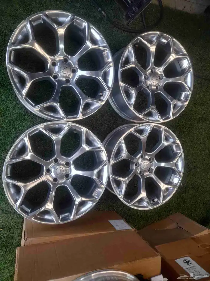جنوط كرايزلر c300 مقاس 20 حق موديل 2022 اصلي وكاله 4