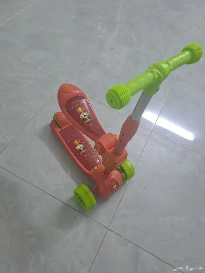 تلفزيون نيكيا و سكوتر اطفال 2