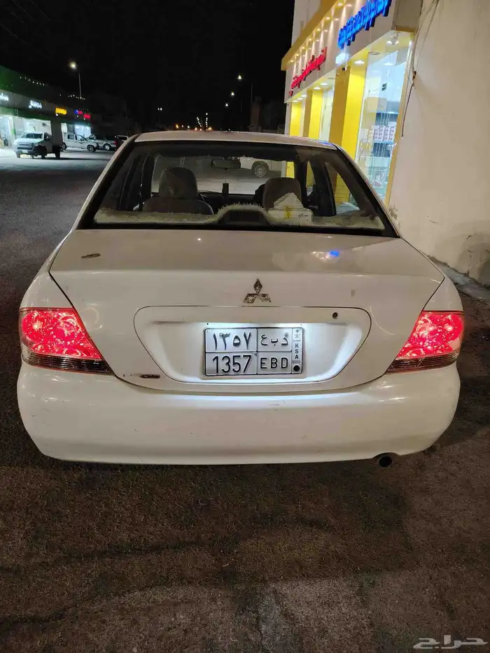 متسوبيشي لانسر موديل 2004 الممشى 400 فيها طقات في البدي 0