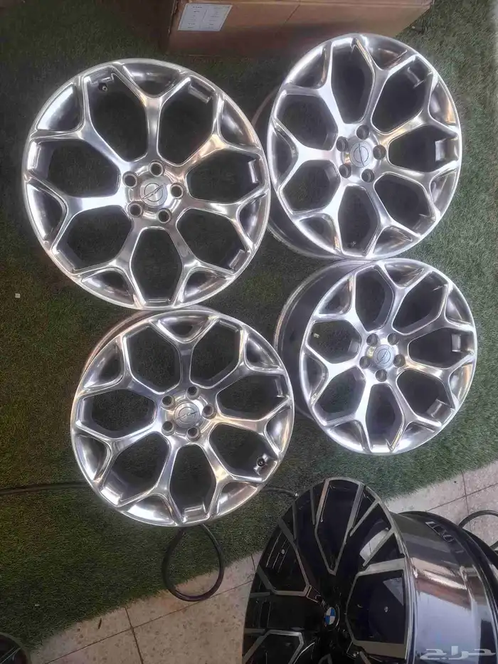 جنوط كرايزلر c300 مقاس 20 حق موديل 2022 اصلي وكاله 2