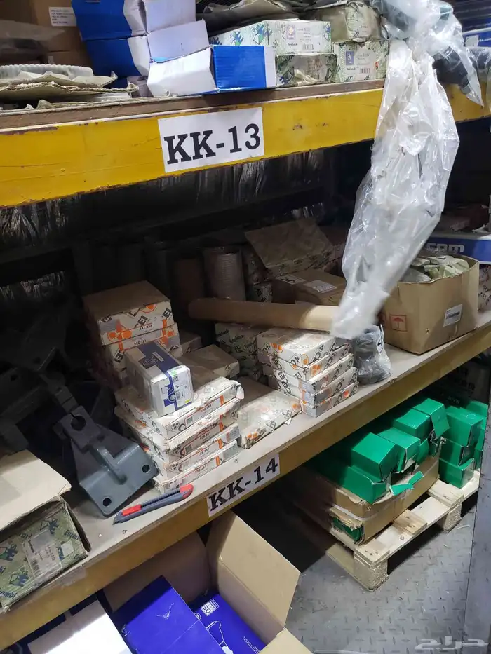 قطع غيار شاحنات وباصات مرسيدس 5