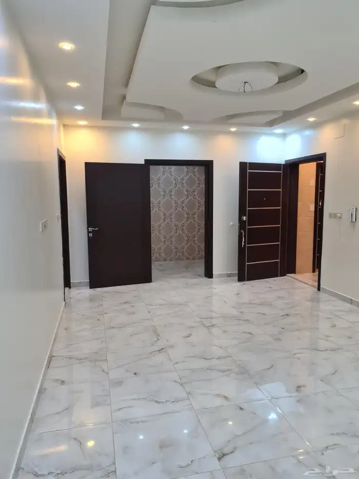 للإيجار شقه واسعه في حي الياقوت ابحر الشماليه 1