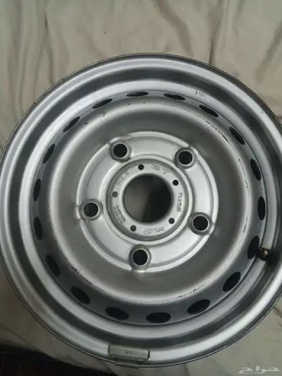 ford 0 km tyre 215 65R16 and good condition rim 61 2 Jx15x index