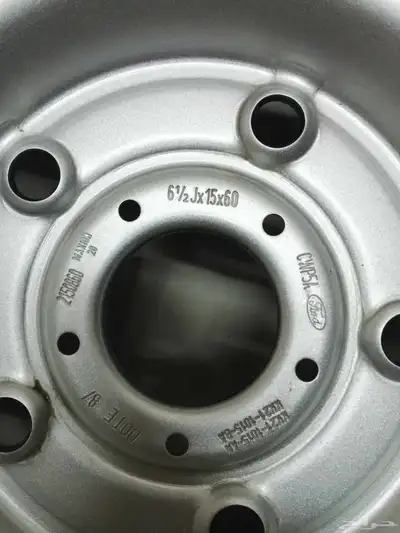 ford 0 km tyre 215 65R16 and good condition rim 61 2 Jx15x index