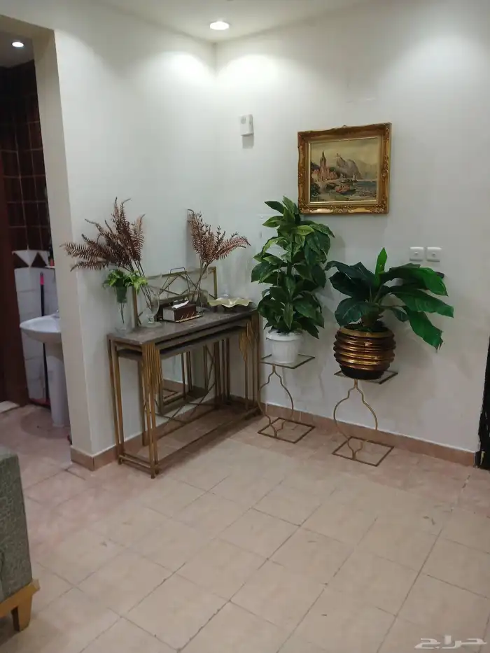 عفش بيت كامل للبيع بسبب السفر مع الشقة 2