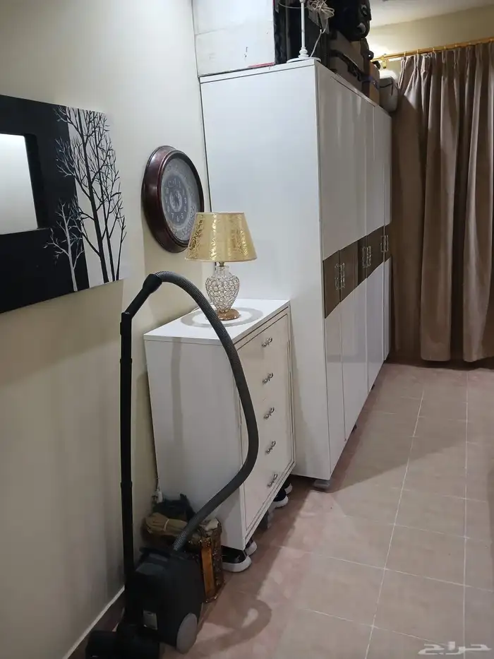 عفش بيت كامل للبيع بسبب السفر مع الشقة 8