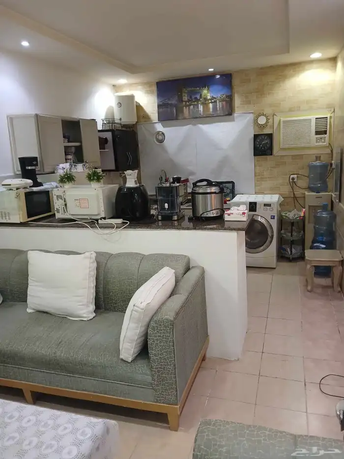 عفش بيت كامل للبيع بسبب السفر مع الشقة 3
